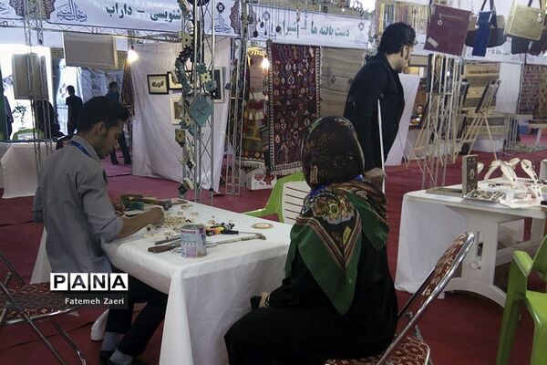 دومین نمایشگاه صنایع دستی ریحانه النبی  در شهرستان مهر استان فارس