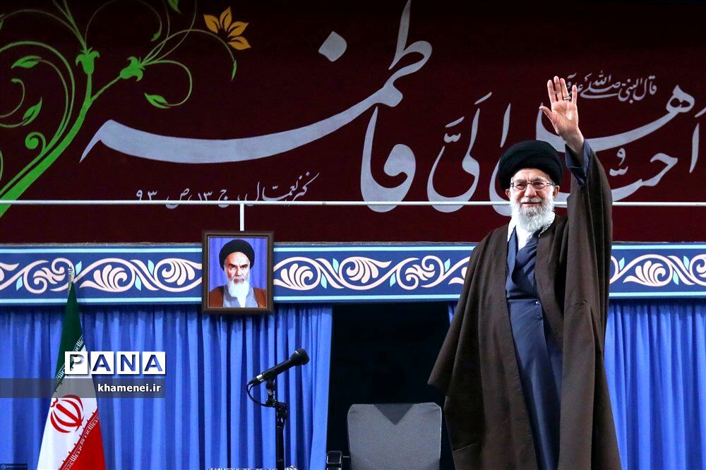 دیدار مداحان اهل‌بیت علیهم‌السلام با مقام معظم رهبری