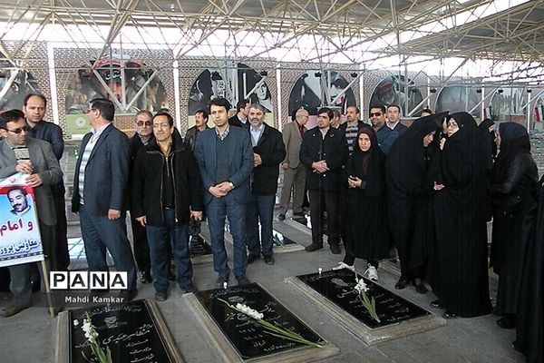 همایش پیاده روی میثاق با شهیدان به مناسبت هفته امور تربیتی در تبریز