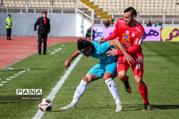 تراکتورسازی ۰_۱ پیکان