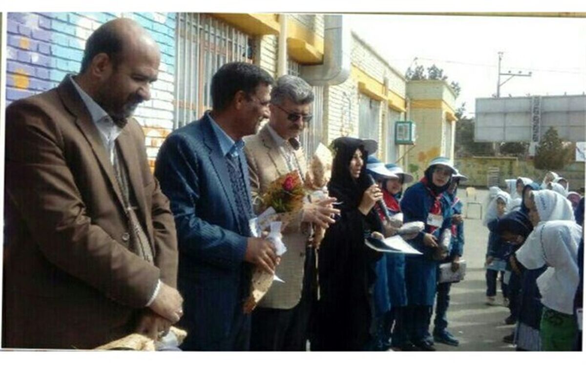 آموزش بدون پرورش آینده یک نسل را تباه می کند