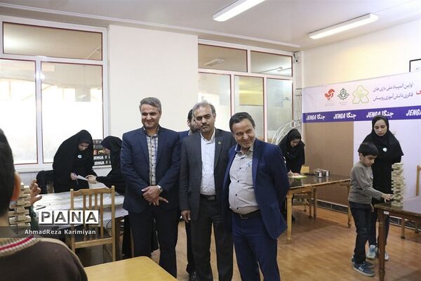 بازدید قائم مقام سازمان دانش‌آموزی از المپیاد ملی رویش