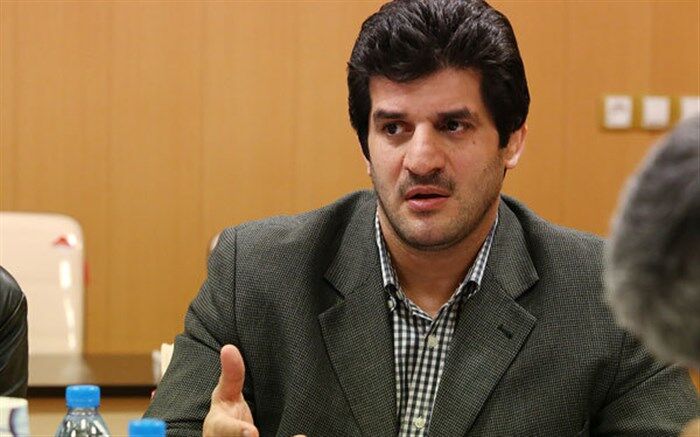 رسول خادم خطاب به مقام‌های سیاسی و نظامی منتقد:  اگر قرار به باختن است،  با هم ببازیم