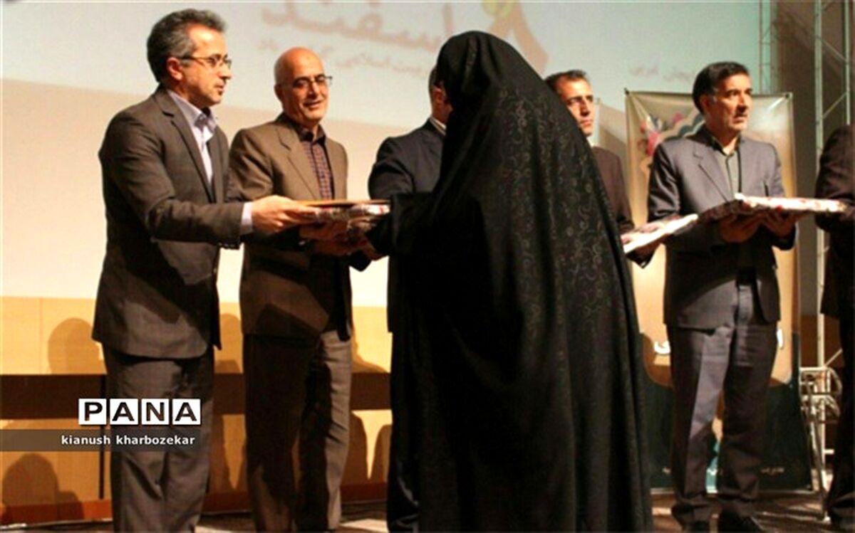 آیین تجلیل از مربیان و معاونین پرورشی آذربایجان غربی برگزار شد