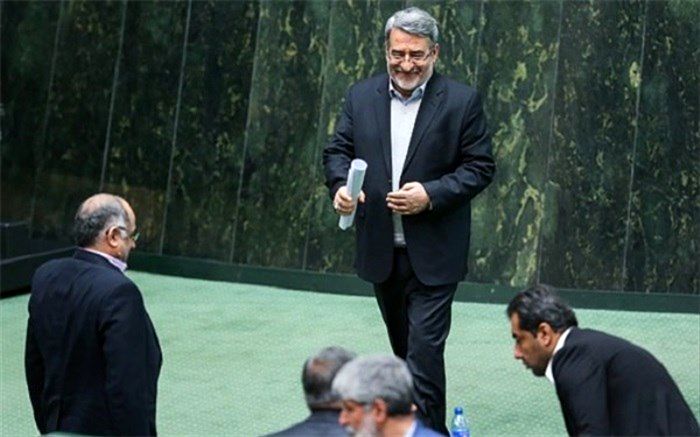 رحمانی فضلی به سلامت از بهارستان گذشت؛ مجلس از پاسخ وزیر کشور قانع شد صادقی نه