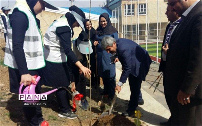 برگزاری جشن تولد زمین در کردستان