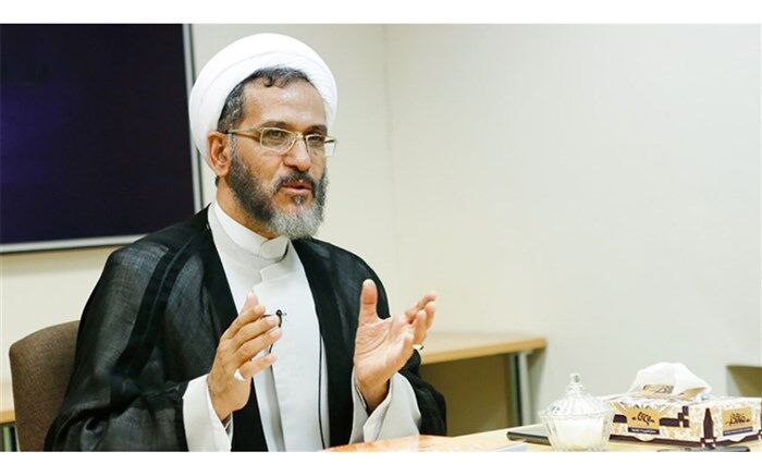 احمد مازنی: رفتارها در قبال حواشی مراسم روز زن با حضور شهردار تهران، سیاسی است
