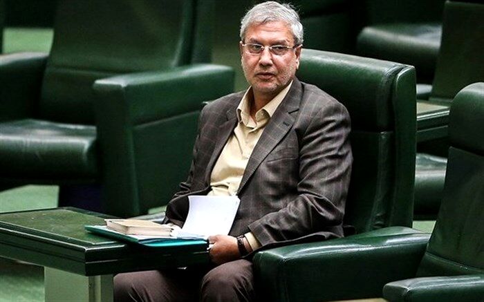 ربیعی : مشکل فقر با پول‌پاشی حل نمی‌شود؛ به سوپر مدیر اعتقاد ندارم