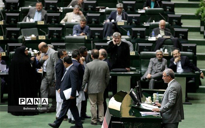 نمایندگان مخالف استیضاح وزیر کار چه گفتند؟