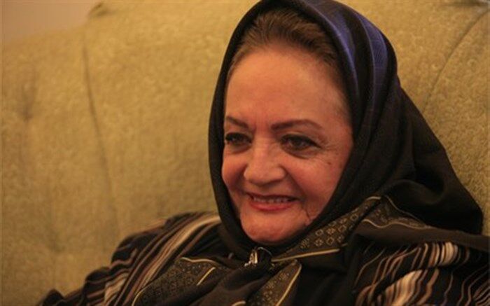 انتقاد فرزند شهلا ریاحی از یک بی‌اخلاقی