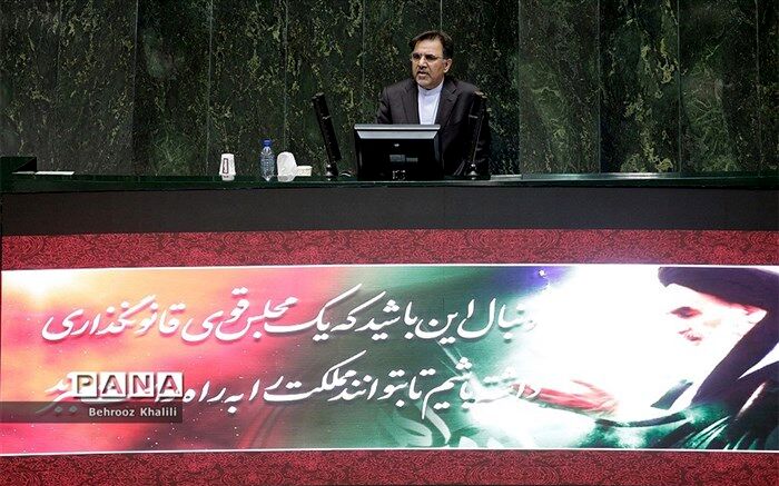 آخوندی : به عنوان بالاترین مسئول حمل و نقل کشور از هرگونه رنج به مردم پوزش می‌خواهم