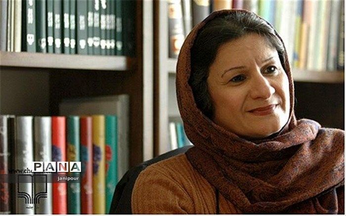 رونمایی از کتاب "در مدرسه کرم ها این چیزها را درس نمی دهند "