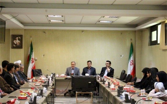 نشست صمیمانه فرماندار اسلامشهر با کارکنان فرمانداری