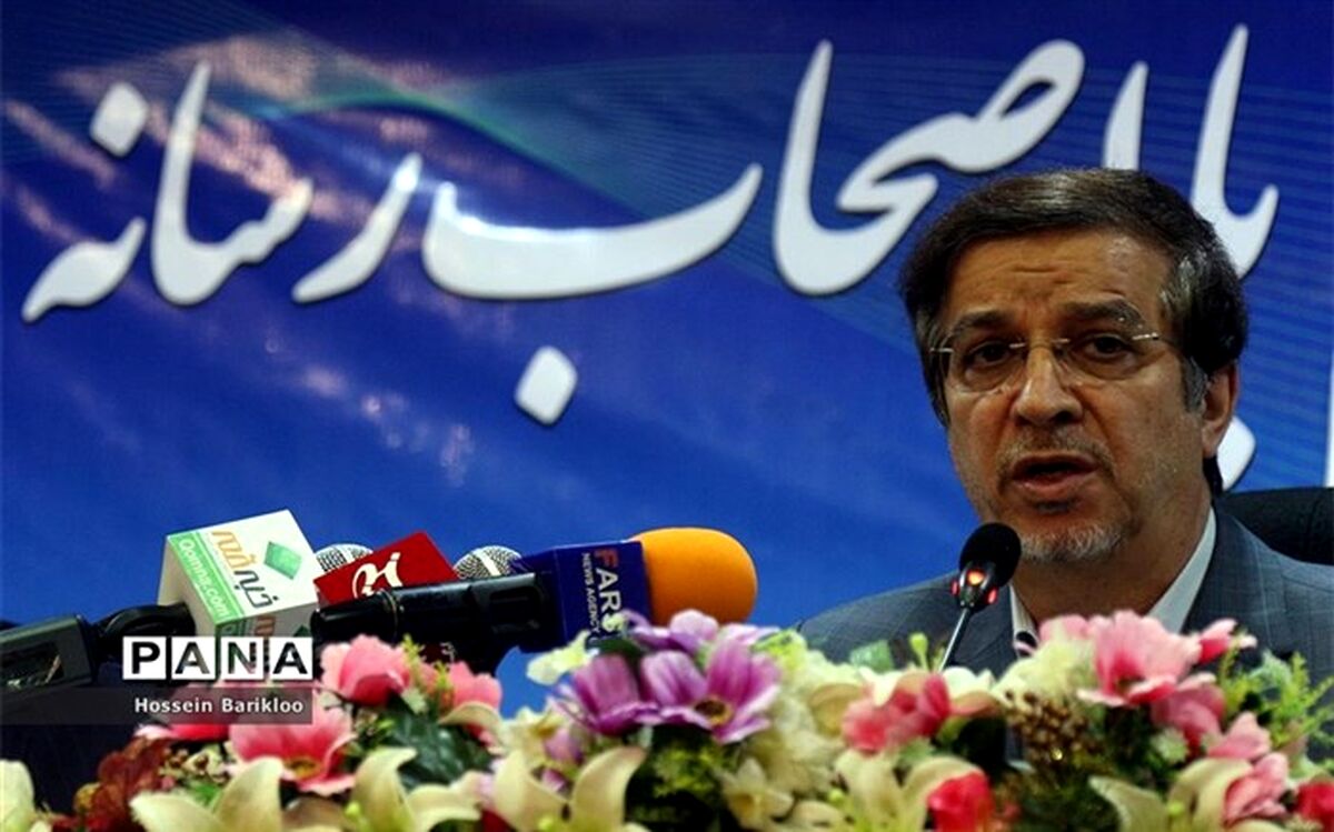 شهردار قم: جنازه مونوریل باید از وسط شهر جمع شود