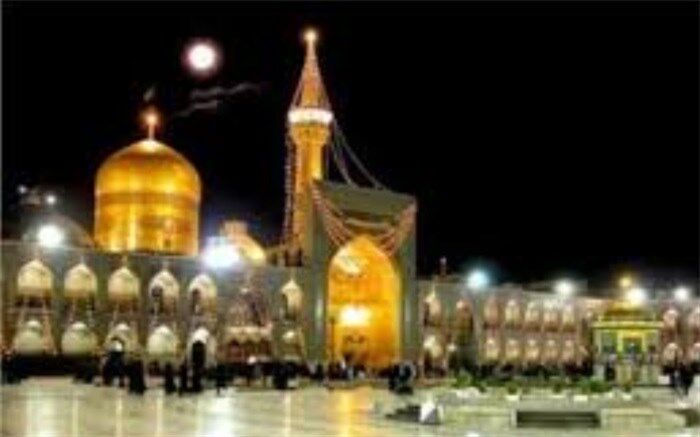 اعطای نشان خادمیاری 3000 نوجوان دانش آموز در حرم امام رضا(ع)