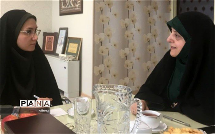 سیاست های اقتصادی و اشتغال پایدار دولت در برنامه های معاونت زنان در استان البرز اجرایی می شود