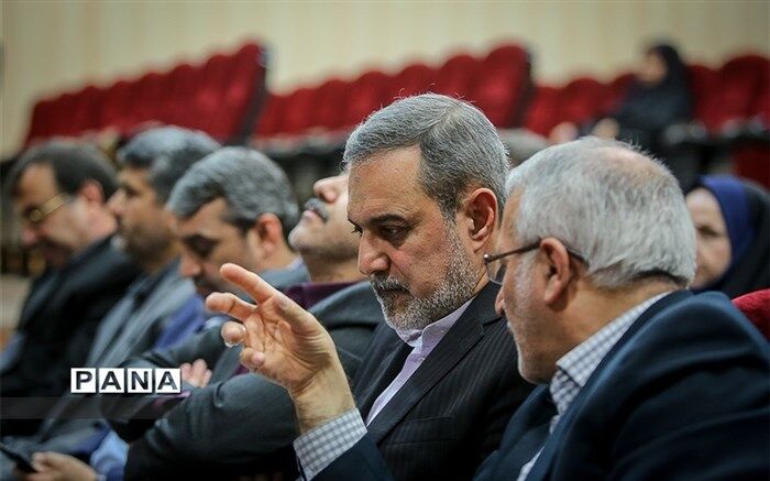 وزیر آموزش و پرورش در دومین نشست بررسی سند تحول: سال 97 سال عملیاتی کردن سند تحول خواهد بود