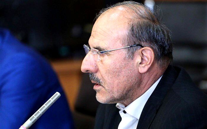 باید زیرساخت های لازم برای سامان دهی دستفروشان فراهم شود