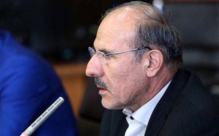 باید زیرساخت های لازم برای سامان دهی دستفروشان فراهم شود