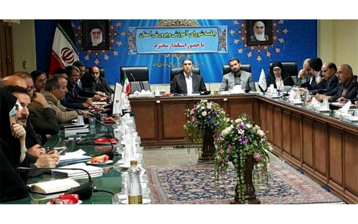 استاندار مرکزی: تقویت رشته ‌های فنی در آموزش و پرورش راهکار کاهش بیکاری است