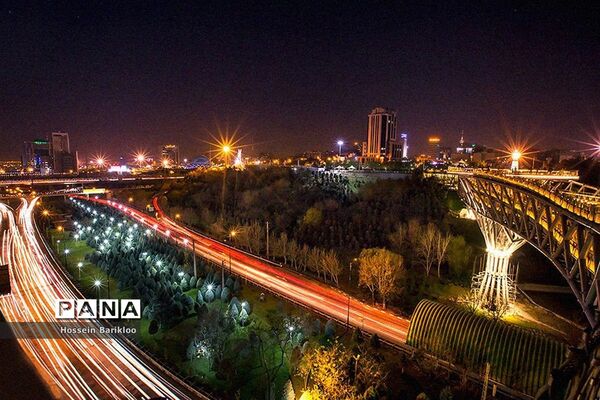 پل طبیعت تهران در نوروز