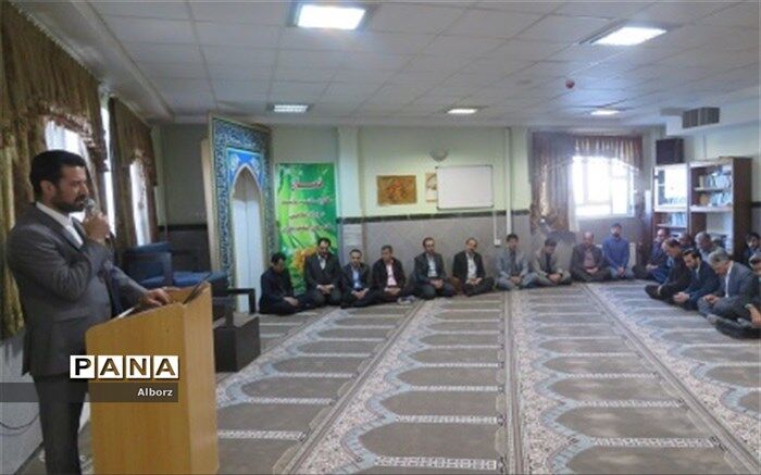 همه ما وظیفه داریم برای تحقق شعار "حمایت از کالای ایرانی" تلاش کنیم