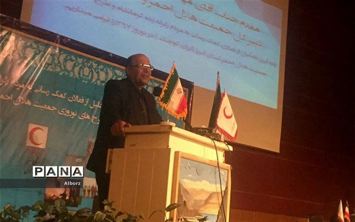 استان البرز درزمینهٔ تردد و جاده‌ها  محور تردد بیش از ۱۴ استان کشور به شمار می‌آید