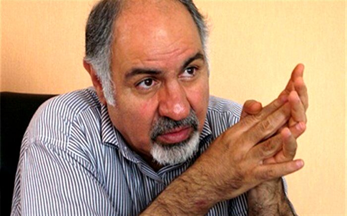 رئیس خانه اقتصاد ایران: با تصمیم جدید ارزی دولت صد در صد موافق هستم