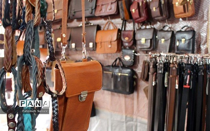 ضرورت حمایت از صنایع‌دستی بعنوان کالای ایرانی و معرف فرهنگ‌وتمدن کشور