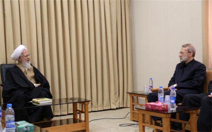 آیت الله جوادی آملی: آنکه روسری بر سر چوب می کند با قرآن مخالف نیست با شرایط کشور مخالف است