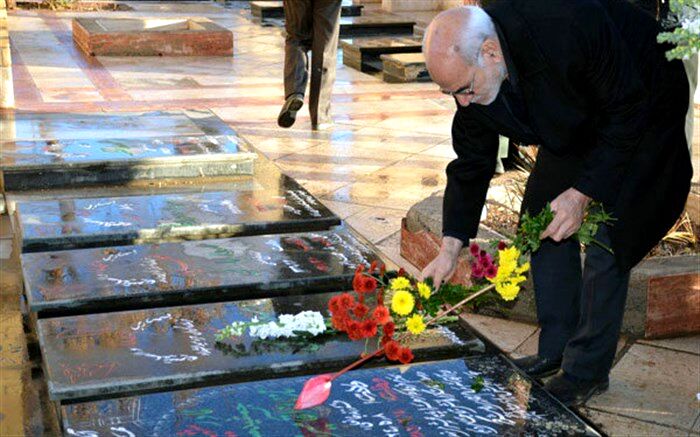 استاندار تهران به مقام شامخ شهدای شمیرانات ادای احترام کرد