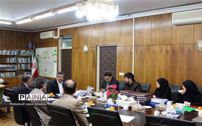 جلسه ستاد انتخاباتی نهمین دوره شوراها و مجلس دانش آموزی شهر تهران