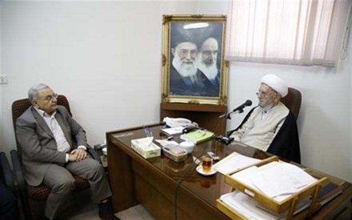 آیت الله امینی: نگاه مسئولان کشور به استان قم متناسب با جایگاه آن باشد