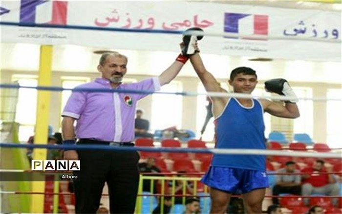 حمایت کمیته امداد از قهرمان دستفروش البرزی