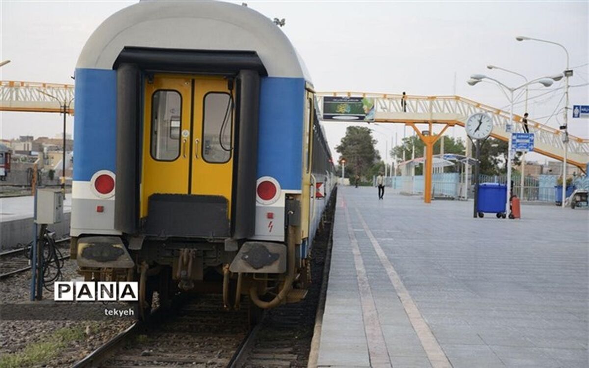 عضو هیات مدیره راه آهن خبر داد: هدف‌گذاری ۸۲ میلیون تنی حمل بار برای سال ۹۷