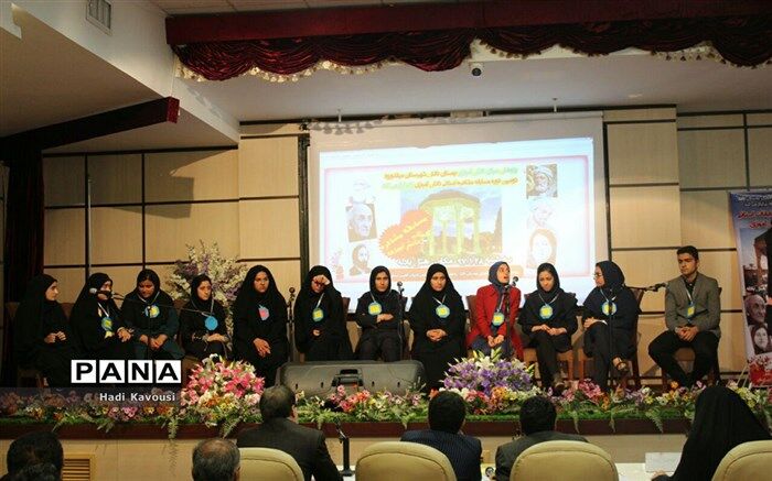 دانش‌آموزان ساری و جویبار رتبه نخست مسابقه مشاعره دانش‌آموزی در مازندران را کسب کردند