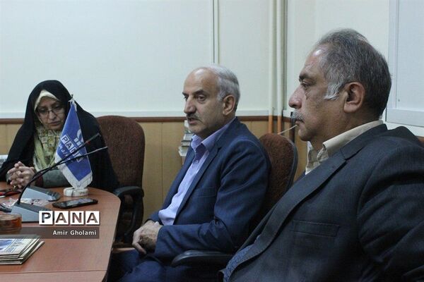 دیدار خبرنگاران پانا اسلامشهر با مدیر و شورای معاونین آموزش و پرورش