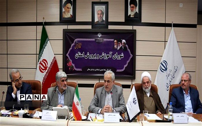 تاثیرگزارترین قشر در مسیر رشد و تعالی افراد یک جامعه معلمان می باشند