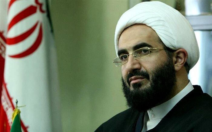 نماینده رهبری در انجمن‌های اسلامی دانش‌آموزان: حمایت از پیام رسان‌های داخلی، حمایت از کالای ایرانی  است 