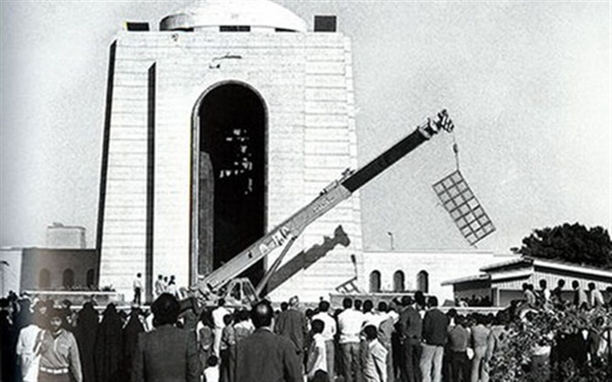 خلخالی درباره جسد رضا خان چه گفت؟