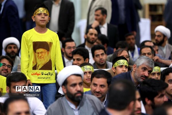 دیدار شرکت‌کنندگان درمسابقات بین‌المللی قرآن با مقام معظم رهبری