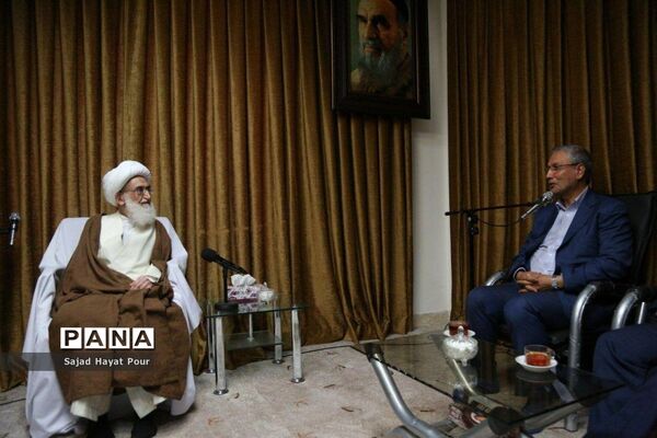 سفر علی ربیعی وزیر کار و امور اجتماعی به قم و دیدار با مراجع عظام تقلید