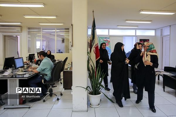 حضور ناهید خداکرمی  عضو شورای شهر تهران در خبرگزاری پانا