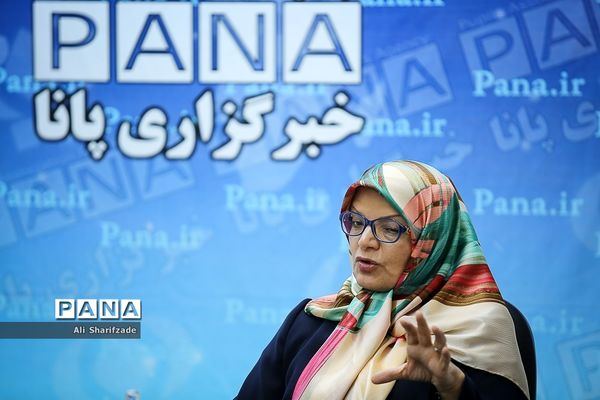 حضور ناهید خداکرمی  عضو شورای شهر تهران در خبرگزاری پانا