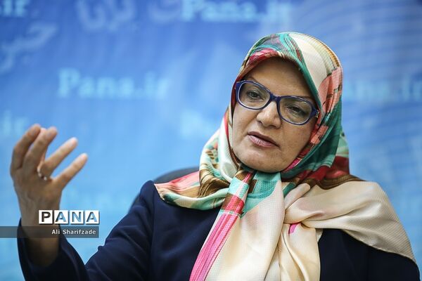 حضور ناهید خداکرمی  عضو شورای شهر تهران در خبرگزاری پانا