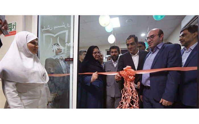 پروژه های بخش سلامت در آبادان و خرمشهر با حضور وزیر بهداشت و استاندار خوزستان افتتاح شد