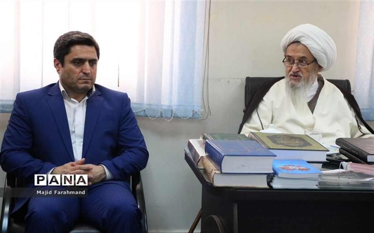 آیت‌الله طبرسی: تعالیم اجتماعی در صدر فعالیت‌های آموزش و پرورش قرار گیرد