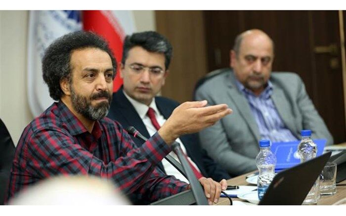 رنانی: توسعه نیافتگی کشور را باید در دوران کودکی جست‌وجو کرد