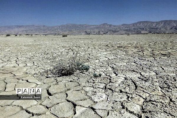 لامِرد خشک غرق در خشکسالی