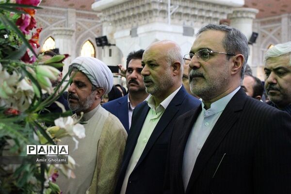 شرکت فرهنگیان چهاردانگه در مراسم تجدید میثاق با آرمان های امام (ره)
